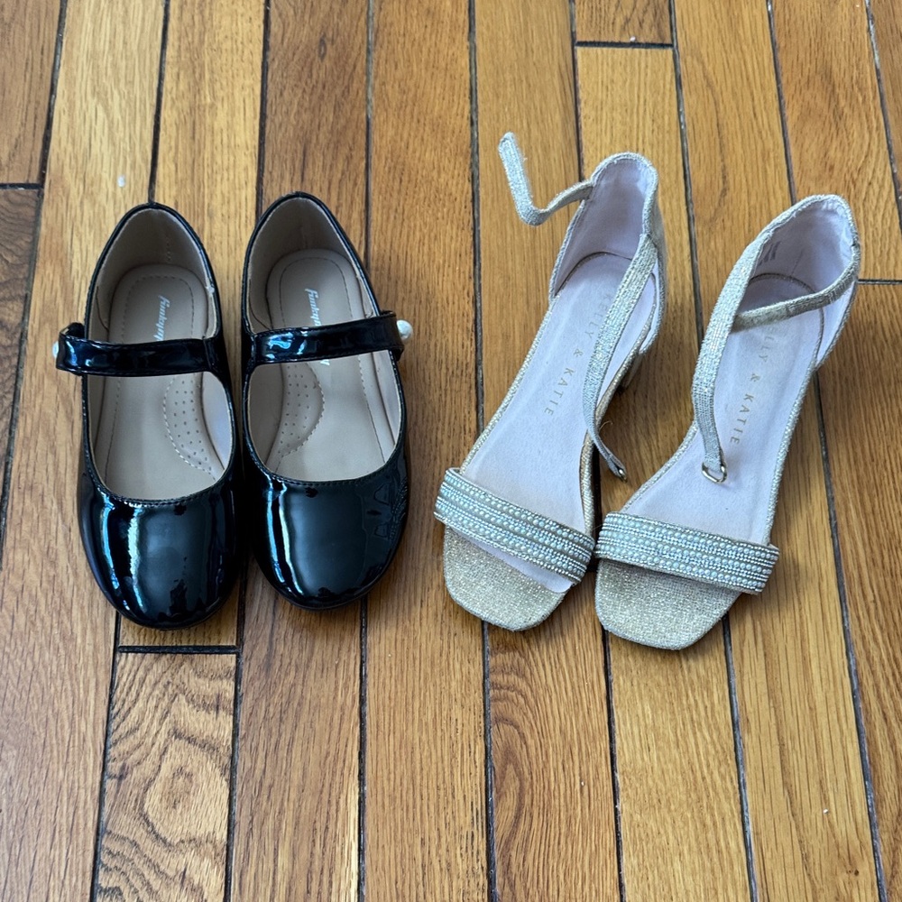 Size 13 Girls Dress Shoes Black patent leather Mary Janes & Metallic Sandal